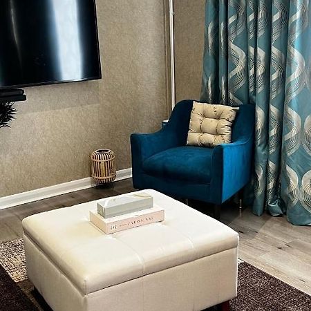 Cheerful 3 Bedroom Townhouse With Free Parking. 比勒瑞卡 外观 照片